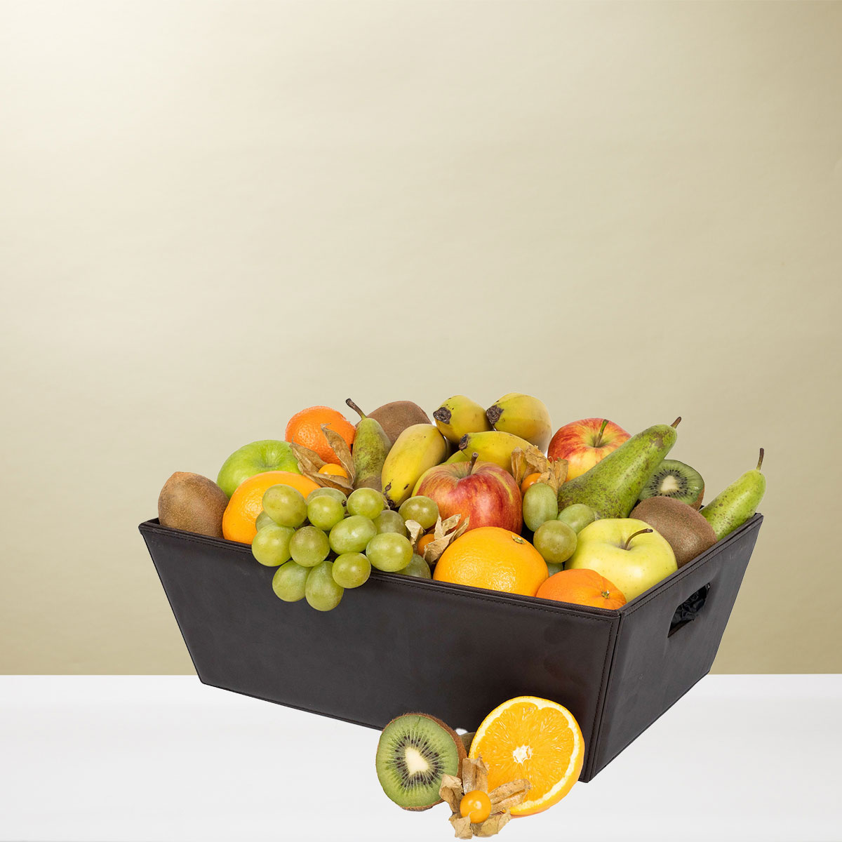 VIP Hamper Simply Classic Fruit Delivery in Germany by GiftsForEurope