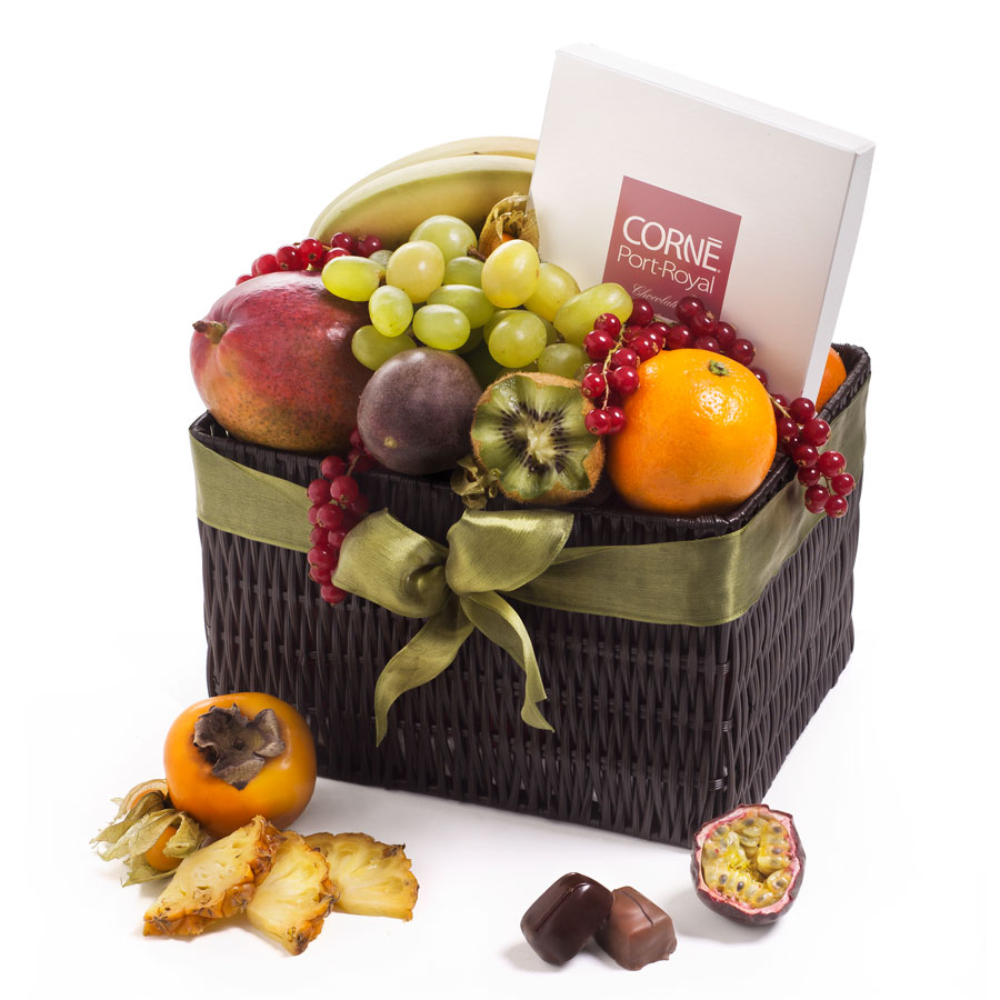 Seasonal Exotic Fruit Hamper & Chocolates Delivery in Germany by