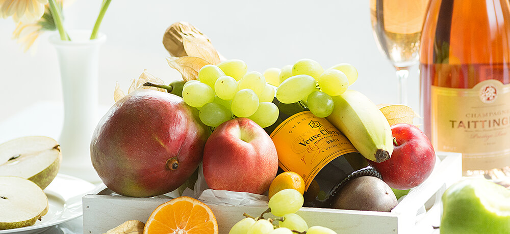 Fruit Baskets with Wine & Champagne
