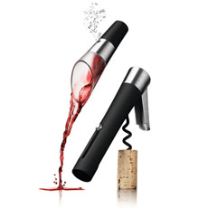 A must-have gift set for wine connoisseurs with a wine aerator and stopper to ensure maximum pleasure from your wine.