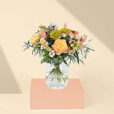 This exquisite hand-created bouquet of antique salmon and pink blossoms is so beautiful that it belongs in a painting. The freshest flowers are delivered daily from the flower auctions in Amsterdam to ensure that each blossom is picture-perfect.