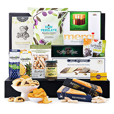 This well-balanced collection of sweet and savory luxury European foods offers plenty to share and enjoy. An elegant gourmet gift basket for any occasion.
