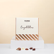 The best way to congratulate someone is with a sweet surprise. This Congratulations Discovery box from the Belgian Master Chocolatier Neuhaus is the ideal gift for any chocolate lover.