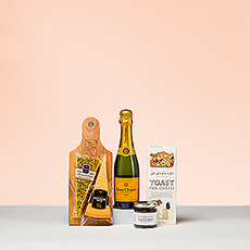 Picnic On The Go with Veuve Clicquot