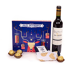 Surprise someone with a fun and unique Christmas gift that is more than just socks? Then give this Christmas gift bag with Belgian Jules Destrooper biscuits, quality French champagne from Chateau des Tourtes and cute socks with biscuit print.