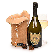 Gift a bottle of high quality champagne and have it delivered with the smartest cooler to keep it at the perfect temperature! Kywie Amsterdam creates 100% natural sheepskin coolers from an original Dutch design.