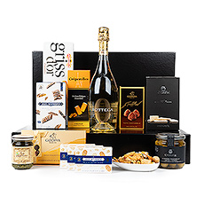 Make a statement of elegance with this prestigious alcohol-free sparkling wine and gourmet gift hamper. Non-Alcoholic Bottega Zero White retains the festive traditions of lively sparkling wine with none of the alcohol content. This bright bubbly wine is excellent to enjoy as an apertif with our impressive collection of European fine foods.
