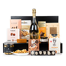Presenting one of our most outstanding gifts: the Ultimate Gourmet gift box with Non-Alcoholic Bottega Zero White sparkling wine.