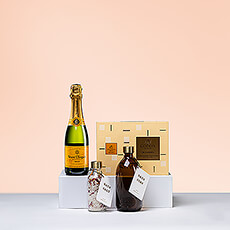 Dom Pérignon Champagne and Gourmet Snacks - Delivery in Germany by  GiftsForEurope