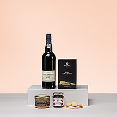 Surprise someone with this sophisticated gift set pairing Smith Woodhouse Fine Ruby port with artisan duck mousse with port, crackers with extra virgin olive oil, and candied onions & raspberries.