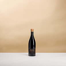 Beaujolais-Leynes Rouge 'Le Bouteau' is a wine full of finesse and minerality with notes of black fruit and moka. 100% Gamay.