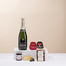Champagne Lanson and Gourmet Snacks