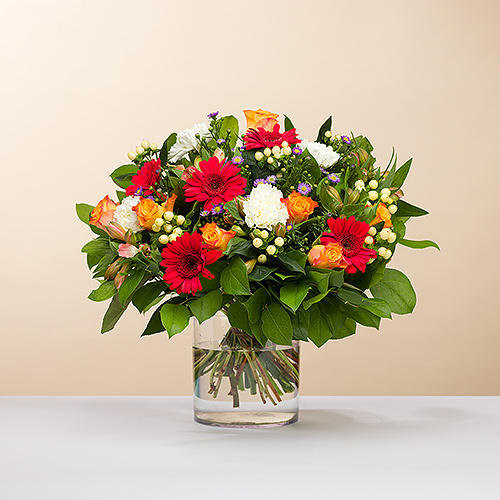 Seasonal Bouquet - Medium (30 cm)
