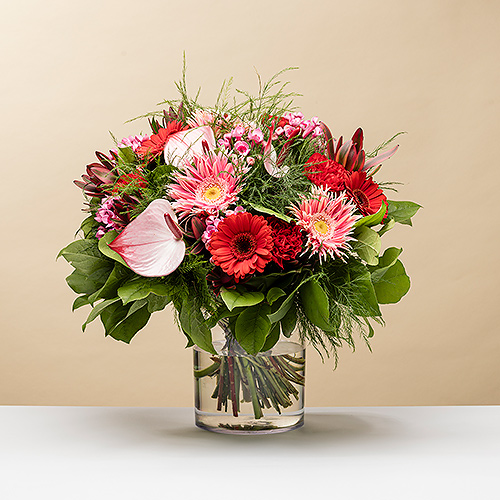 Romance Bouquet - Medium (30 cm)