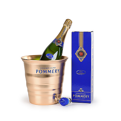 Soyez prêt pour célébrer chaque occasion spéciale avec cet cadeau de champagne extraordinaire.