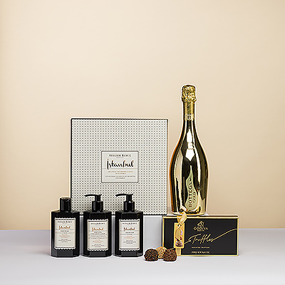 Surprenez quelqu'un en lui offrant un coffret original de produits de soins de luxe de l'Atelier Rebul, une bouteille de Bottega Prosecco et une boîte de délicieuses truffes Godiva. Découvrez Istanbul, le parfum emblématique de la marque, un arôme chaud et épicé inspiré du bazar aux épices de la ville.