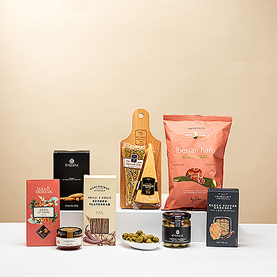 It's called the Ultimate for a reason! This gourmet cheese gift hamper is the perfect gift for the foodies in your life.