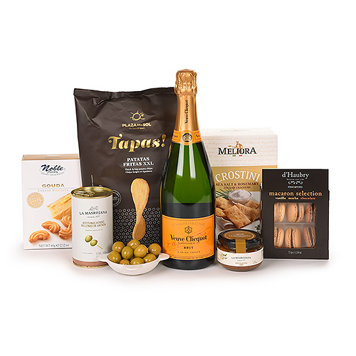 Ultimate Gourmet Gift with Champagne Veuve Clicquot
