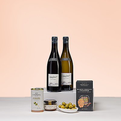 The Hospitality Gift collection is an all-time favourite for business gifting, holiday presents, thank you gifts, and birthdays. It's a tasty food gift that invites great conversation shared over a glass of fine French wine with top quality salty small bites.