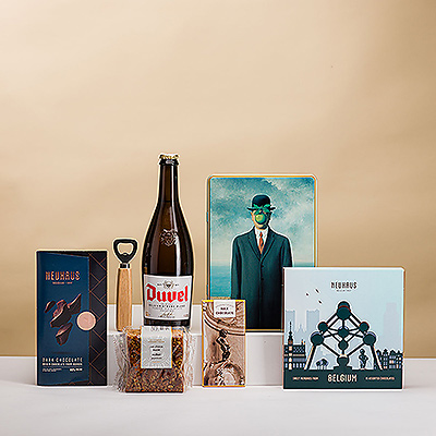 Wenn man an Belgien denkt, denkt man sofort an Schokolade und Bier. Diese Geschenkbox ist das ideale Geschenk für einen Liebhaber traditioneller belgischer Geschmacksrichtungen.