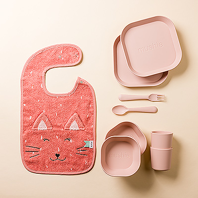 Dinnertime will be healthy, happy, and fun with this Mushie dinner set and Mr. Cat bib by Trixie. It is a great baby shower or newborn gift idea.