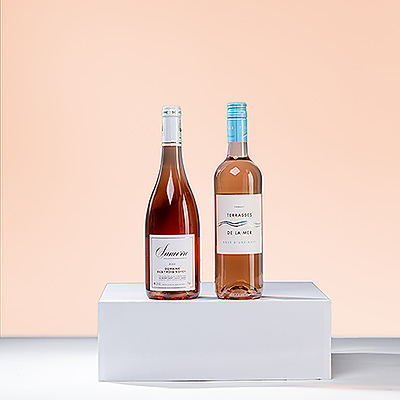 Gibt es etwas Schöneres, als an einem lauen Sommerabend auf dem Balkon oder der Terrasse ein schönes Glas Roséwein zu genießen? Gönnen Sie Ihrer Familie oder Ihren Freunden diese angenehme Erfahrung mit diesem Degustationsduo französischer Roséweine.