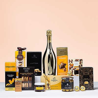 This gift is the epitome of premium and exclusivity, featuring the ultimate combination of top quality and well-known brands, highlighted by an stunning gold bottle of Bottega Prosecco Spumante.