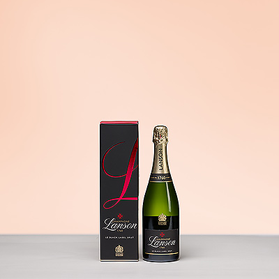 Experimente el placer del Champagne Lanson Le Black Label Brut, un Champagne fresco con notas de frutas maduras, manzanas verdes y cítricos. Este delicioso Champagne tiene un perlado agradable y fino, sutiles impresiones de pan tostado y miel, y un final vigorizante. Presentado en su estuche original para regalo.