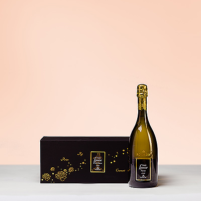 Découvrez le magnifique champagne Pommery Cuvée Louise Millésimé 2006 Nature. Présentée dans un magnifique coffret, cette cuvée exquise est élaborée à partir des meilleurs raisins de la récolte.