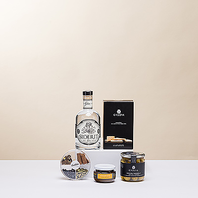 Customize the fine Siderit London dry gin with Cocktelea cocktail spices and sip it with the artisan tapenade, Manzanilla olives, and Regañás crackers for the perfect treat.