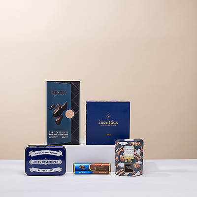 Faites plaisir à quelqu'un avec ces nombreuses variétés de chocolat, toutes présentées dans un magnifique emballage bleu.