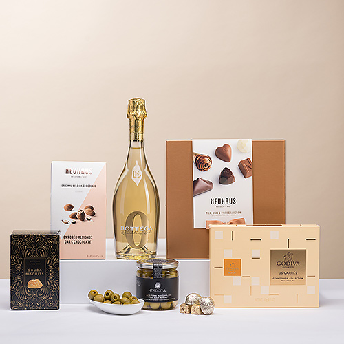 Ultimate Gourmet Deluxe with Chocolates & Bottega Non-Alcoholic