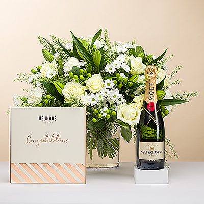 Simply White Deluxe &#38; Champagne Moët &#38; Chandon and Neuhaus Chocolates