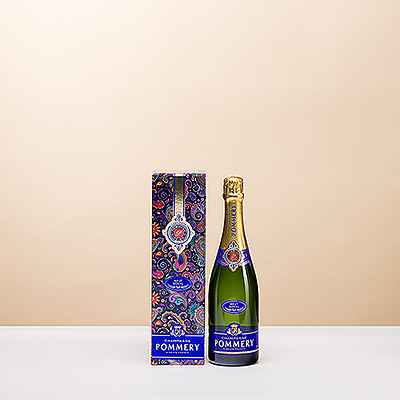 Pommery Brut Royal is a fine and delicate Champagne, a pale yellow color with light green highlights. The nose is bright and fresh with notes of citrus and white flowers.