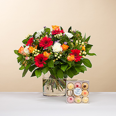 When you want to send the freshest flowers, let our skilled florists do the work for you. The Bouquet of the Chef is a hand-tied bouquet created by our highly trained florists with the freshest seasonal flowers in our stock. The cheerful bouquet is accompanied by beautiful Valdiflor pastel Petit Fours.