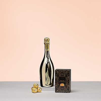 Enjoy the lovely pairing of sparkling Bottega Gold Prosecco Spumante with delicious Buiteman Gouda Biscuits and 16 scrumptious Ferrero Rocher hazelnut chocolates. It's the perfect gift to give and receive for any occasion.