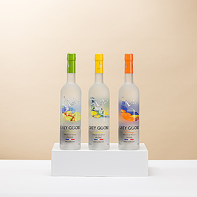 This premium Grey Goose tasting set features a trio of distinctive flavored vodkas: La Poire, with the essence of an Anjou pear, L/Orange, with the light, crisp flavor of orange zest, and Le Citron, created with essential oils from the best lemons in the world.