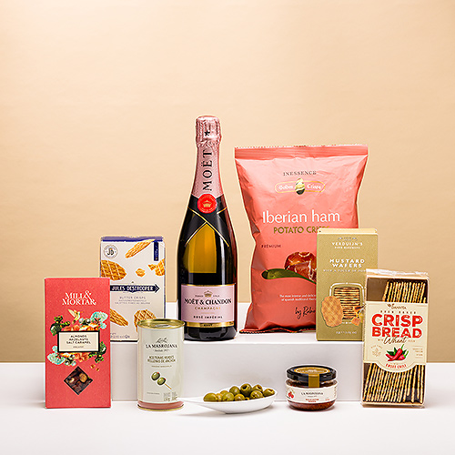 Ultimate Gourmet Summer with Moët & Chandon Champagne
