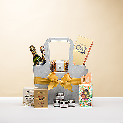 Celebrate the joys of Easter with this wonderful Easter brunch gift with Cava sparkling wine! It's the perfect Easter gift for families and also a great Easter gift idea for adults.