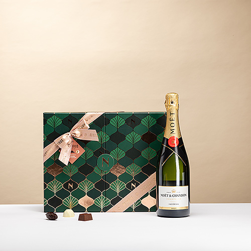 Neuhaus Winter Premium Box with Moët & Chandon