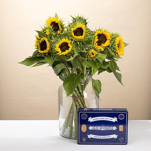 Sunflowers with Jules Destrooper cookies