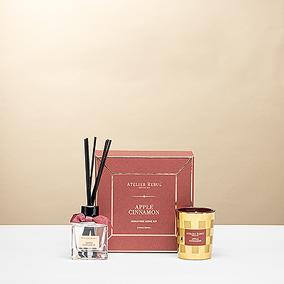 Atelier Rebul Apple Cinnamon gift set with candle & diffuser. Festive fragrance of apple and cinnamon, ideal as a Christmas present.