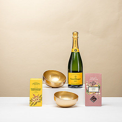 Celebrate any occasion with Veuve Clicquot Yellow Label paired with cheese & chilli shortbreads, honey roasted almonds, and stylish P5Tit Pot serving bowls for a perfect festive aperitif.