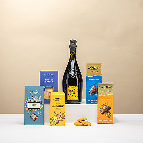 Veuve Clicquot La Grande Dame & Gourmet Delicacies Gift Box