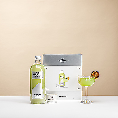 Offrez le Coffret The Perfect Serve de The Mocktail Club avec Basil Breeze 5 un cocktail sans alcool frais à la lime, au basilic et à la fleur de sureau. Le cadeau naturel parfait pour célébrer.