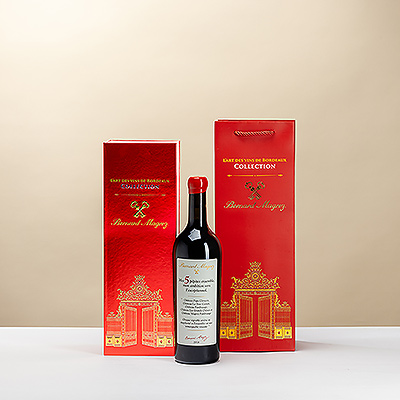Découvrez la luxueuse Bernard Magrez Bordeaux Collection dans un élégant coffret cadeau. Ce raffiné vin de Bordeaux aux riches notes fruitées et épicées est un exclusif cadeau vin pour chaque occasion.