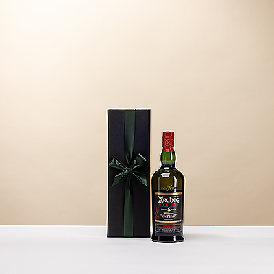 Discover the powerful Ardbeg Wee Beastie 5 Year Old , a smoky Islay Single Malt Scotch Whisky presented in a luxurious gift box. An exclusive whisky gift for lovers of intense flavours.