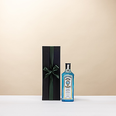 Entdecken Sie den legendären Bombay Sapphire London Dry Gin in einer luxuriösen Geschenkbox. Ein edles Gin-Geschenk für Liebhaber von Premium-Gin und klassischen Cocktails.