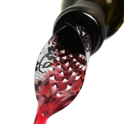 A must-have wine accessory that improves the wine's taste and ensures no spills.