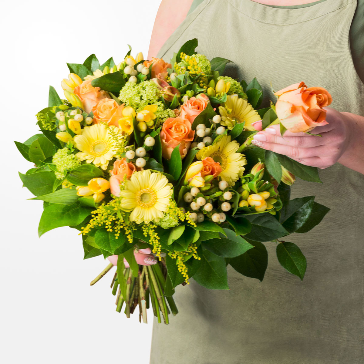 Seasonal Bouquet with Leonidas Chocolate Delivery in United Kingdom